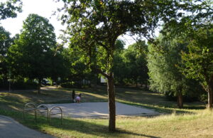 Spielgeräte auf dem Zagrebplatz müssen ausgetauscht werden Ortsbeirat >>>Abbau erfolgt im Herbst 2025