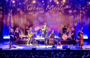 Live, unplugged, echt und voller Emotionen Gregor Meyle begeisterte mit seiner Band in der kING