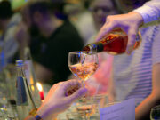 Närrische Weinprobe im Zeichen der Fastnacht Wein, Musik und gute Laune beim Förderverein
