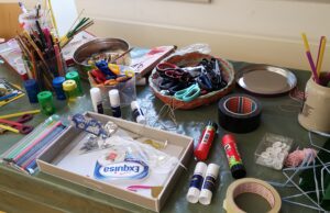 Basteln, schmücken und schreiben Hefte und Geschichten selbstgemacht