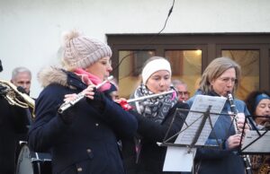Aufwärmen und Einstimmen auf die Weihnachtszeit Budenzauber >>>Vorweihnachtlicher Nikolausmarkt in Drais erfreute mit Selbstgemachtem