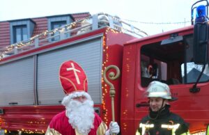 Über der Brausch schwebte der Duft von Glühwein und gebrannten Mandeln Hechtsheimer Weihnachtsmarkt lockte erstmals am neuen Standort