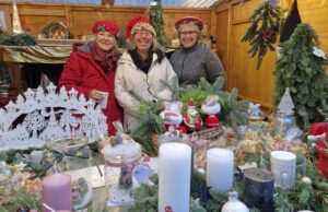 Geschenke, Genuss, Geschichte und Gemeinschaft Budenzauber >>>Laubenheimer Adventsmarkt lockte auf den Longchampplatz