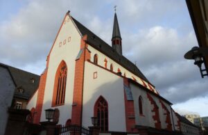 100 Jahre Karmeliterkirche Bischof Kohlgraf feierte Messe in der Innenstadt