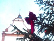 Glühwein, Gesang und Tanz vor St. Stephan Marienborner Weihnachtsmarkt lockte auf den Platz vor der Pfarrkirche