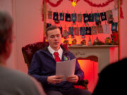 Weihnachtliche Geschichten für Herz und Seele Adventskalender im Altenzentrum >>>Eine bewegende Begegnung mit Jugend und Tradition