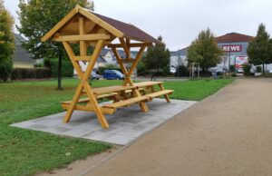 Boule-Bahn in Stadecken-Elsheim offiziell eröffnet Einweihung >>>Treffpunkt für Begegnung und gemeinsames Spielen