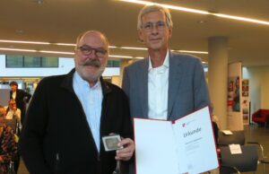 Anerkennung für ehrenamtlichen Einsatz Ehrung >>>Jens Carstensen erhält den „Mainzer Pfennig” für vorbildliches Engagement