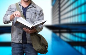 Ausbildungsmesse in der Werner-Heisenberg-Schule Jobcenter informiert über Chancen