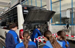 Girls Day gibt Einblick in die Stadtwerke-Welt Themen sind Kfz-Werkstatt, Gas-Leck, Stromschlag und erneuerbare Energien