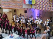 Fastnachtssitzung für Seniorinnen und Senioren Grenadiergarde der Eiskalten Brüder bereicherte Kreppelkaffee im Franz-Stein-Haus