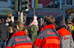 Fastnacht vierfarbbunt statt blau – unbeschwert feiern