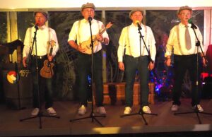 5 x 11 Jahre Franziskus Narren Kirchenfastnacht >>>Familiäre Prunksitzung auf dem Lerchenberg