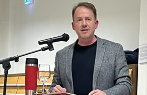 „Zwischen Reben und Rüben“ Der Essenheimer Winzer Andreas Wagner präsentiert sein erstes Sachbuch