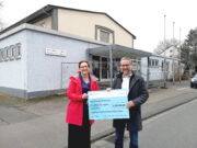 Besuch aus Berlin: Bundesbauministerin übergibt symbolischen Förderscheck