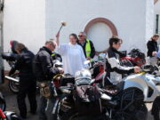 Mit Gottes Segen in die neue Saison Biker >>>Motorrad- und Rollersegnung in Heidesheim