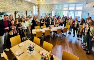 Ein Dankeschön für wertvolle Arbeit Stadt würdigt Arbeit der Kita-Teams und Elternarbeit