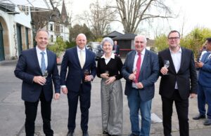 Brückenschlag über den Rhein Silent Crossing >>>Gedenkfeier in Nierstein würdigt den historischen Rheinübergang von 1945
