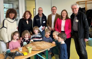 Reparaturaktionen in Kitas fördern nachhaltigen Konsum Nachhaltigkeit >>>Verbraucherschutzministerin Katharina Binz beteiligt sich an Reparaturaktion in der Kita „Zwergenhaus“