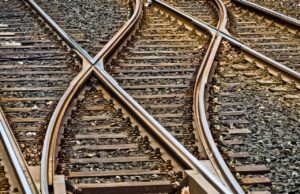 Deutsche Bahn erneuert Weichen am Bahnhof Rüsselsheim Ausfall der S-Bahnen S8 und S9