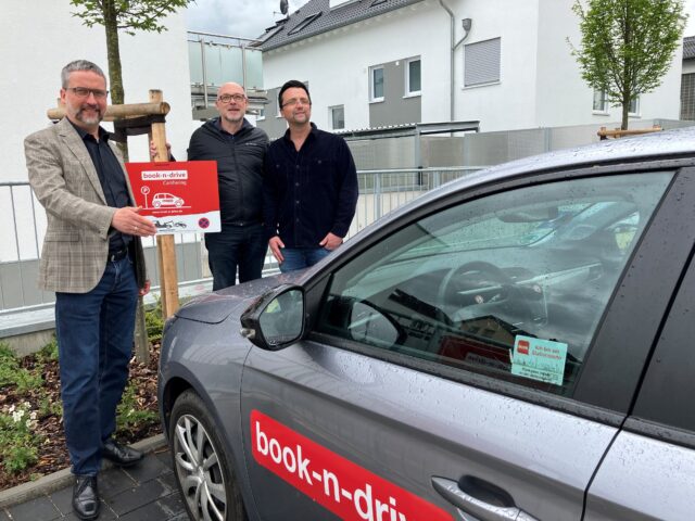 Book-n-Drive_An der Schleuse