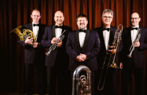 Mit Trompete und Tuba für die Pankratiuskirche Konzertgenuss des Landespolizeiorchester zugunsten des Kirche in Budenheim