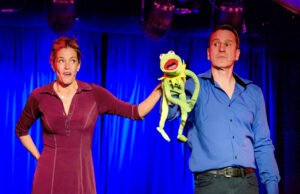 „Die Ehnerts“ sezieren den Ehealltag zwischen Humor und Wahnsinn Humorvoller Schlagabtausch im Unterhaus