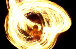 Musik, Magie und tausende Lichter am 31. Mai Feuertanz zum Festhöhepunkt im Niersteiner Park