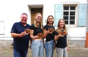 Nika I. wird 12. Bretzenheimer Brezelkönigin Inthronisierung >>>Die Krönung erfolgt zur Eröffnung des Brezelfestes am 14. Juni um 15 Uhr