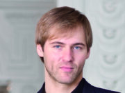 Zwei Städte, zwei Konzerte, ein Organist Daniel Beilschmidt bringt Pfingstklänge nach Nierstein und Oppenheim