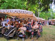 Edle Tropfen und kulinarische Leckereien beim 51. Laubenheimer Rebblütenfest Genuss >>>Winzer und Vereine feierten vier Tage lang mit ihren Gästen im Laubenheimer Park