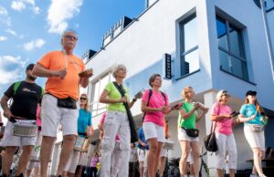 Samba-Rhythmus im Seniorenpark – ein Fest im Takt der Lebensfreude