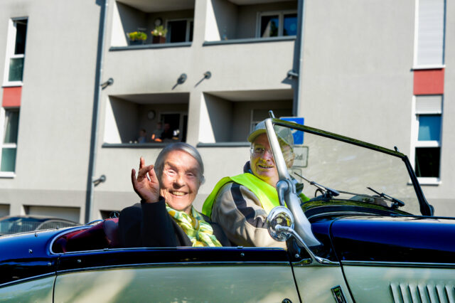 Urte Jäger war wie mehr als ein Dutzend Mitbewohnerinnen und Bewohner von der Aktion schlicht begeistert. Foto: Gregor Starosczyk-Gerlach