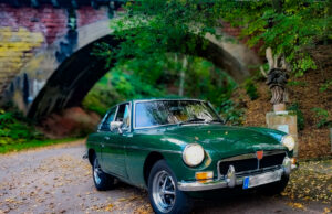 Mir Oldtimern Erinnerungen ins Rollen bringen Besuch von Oldtimer-Freunden am Altenzentrum Oppenheim