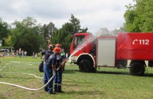 Fest der Freiwilligen Feuerwehr Gonsenheim fand großen Anklang Brandschutz >>>Tag der Feuerwehr in Gonsenheim lockte viele Besucher jeden Alters an
