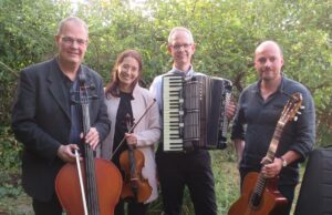 Musikalischer Festausklang in floraler Idylle Konzert >>>“Musik im Garten” präsentierte sich zum Ausklang der 1250-Jahr-Feier