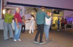 Der Gonsenheimer Pilgerpfad war ein voller Erfolg Ökumene >>>3. Nacht der offenen Kirchen in Gonsenheim lockte viele Besucher an