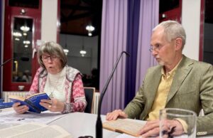 Wenn „der Zuck“ erzählt Literatur >>>Lesung zu 100 Jahre „Der fröhliche Weinberg“ in Laubenheim