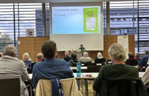 So macht Klimaschutz Spaß Autor und Blogger Jan Hegenberg begeistert Gäste im Landratsamt