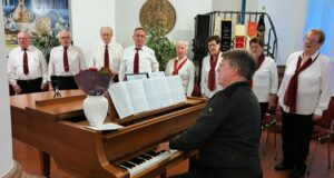 Von Bergwelten, Tulpen und Fröschen – MGV Heiterkeit verbreitet im Ratssaal gute Laune