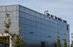 Blick hinter die Kulissen der digitalen Infrastruktur Führungen im neuen Rechenzentrum der JGU Mainz