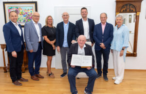 Besonderes Zeichen der Wertschätzung ANERKENNUNG >>>Ehemalige Bürgermeister tragen sich in Goldenes Buch ein