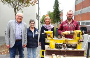 Aquarelle, Schmuck und Drechselarbeiten Künstlergruppe „Weisenauer Werken“ stellte zwei Tage im Kulturheim aus