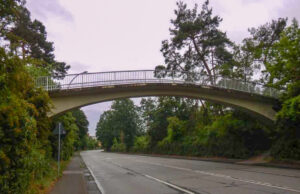 Sperrung des Evreuxring unter der Rad- und Fußgängerüberführung