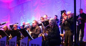 Schwungvoll und bes(ch)wingt