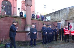 Hass und Hetze werden nicht siegen Volkstrauertag >>>Würdevolles Gedenken vor der Marienborner Pfarrkirche