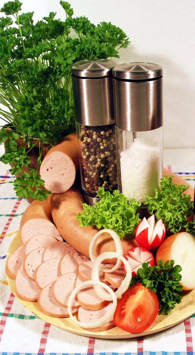 meat-sausage-394168_1280