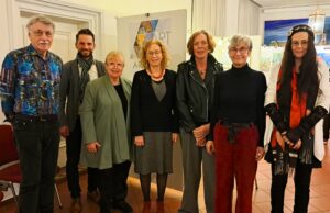 Wo der Bambus-Bläuling schwirrt – Kunstausstellung der „Artificia“ im Rathaus Kunst >>>Sieben Mitglieder der Künstlergruppe „Artificia“ stellten im Gonsenheimer Rathaus ihre Werke aus