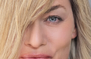 Schauspielerin Gesine Cukrowski zu Gast in Harxheim Rollenbilder >>>Bundesverdienstkreuz-Trägerin liest und diskutiert über starke Frauen