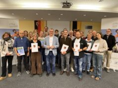 Mehr als sieben Mal um den Erdkreis